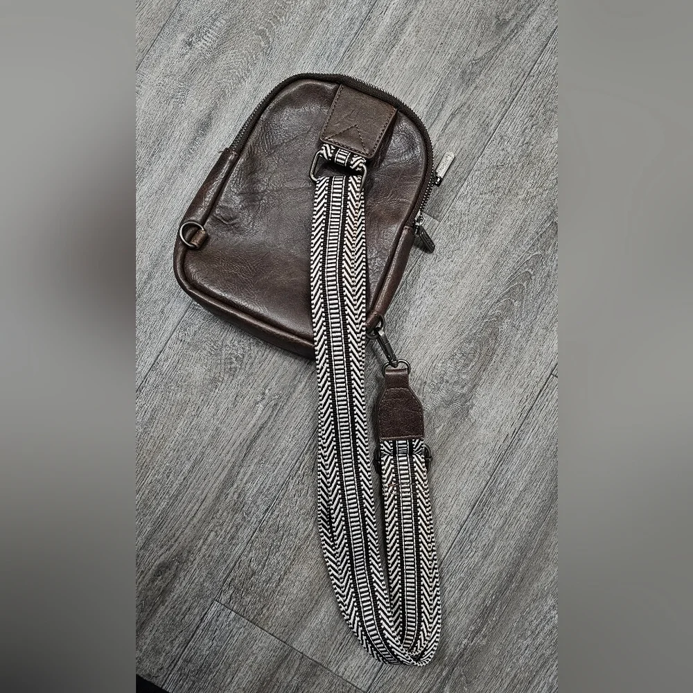 Wrangler Vegan Leather Crossbody Sling Bag With Patterned Strap
